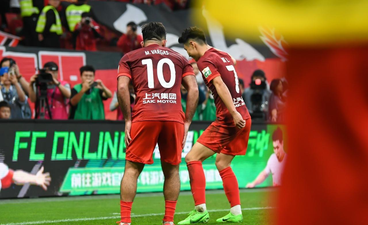 欧超杯赛前再迎强敌，上海海港远射贴柱，主帅态度——信心回归，球探报告显示潜力的简单介绍