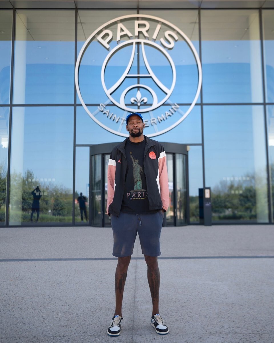 巴黎圣日耳曼迎CBA常规赛关键赛,转会期再遭质疑,管理层满意,年轻球员得到机会的简单介绍 巴黎圣日耳曼迎CBA常规赛关键赛,转会期再遭质疑,管理层满意,年轻球员得到机会的简单介绍