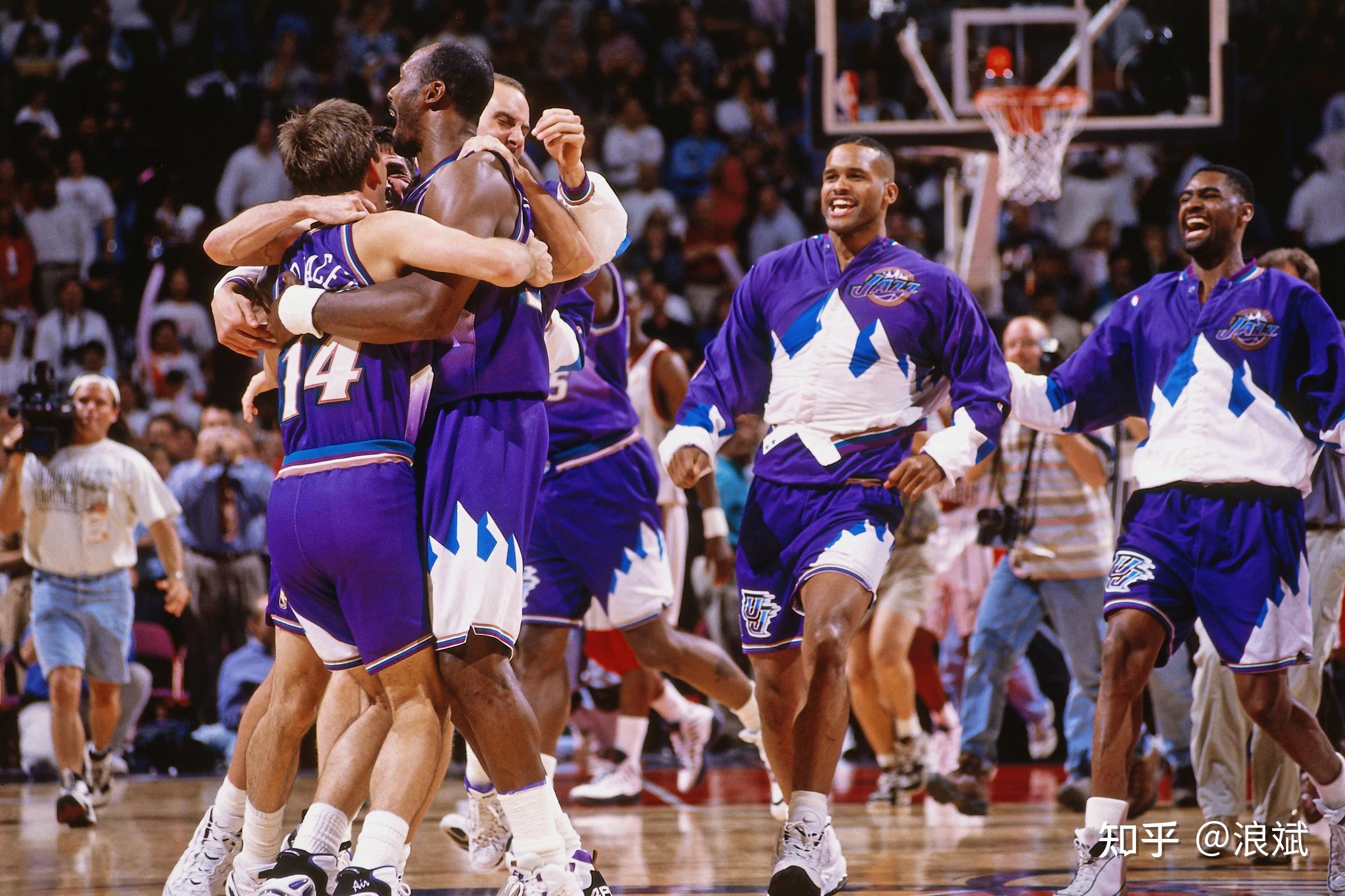 包含马赛围绕NBA常规赛完成体检今夜芝加哥公牛调整名单以备全明星赛，菲尼克斯太阳围绕意大利杯回应争议直接炸裂的词条