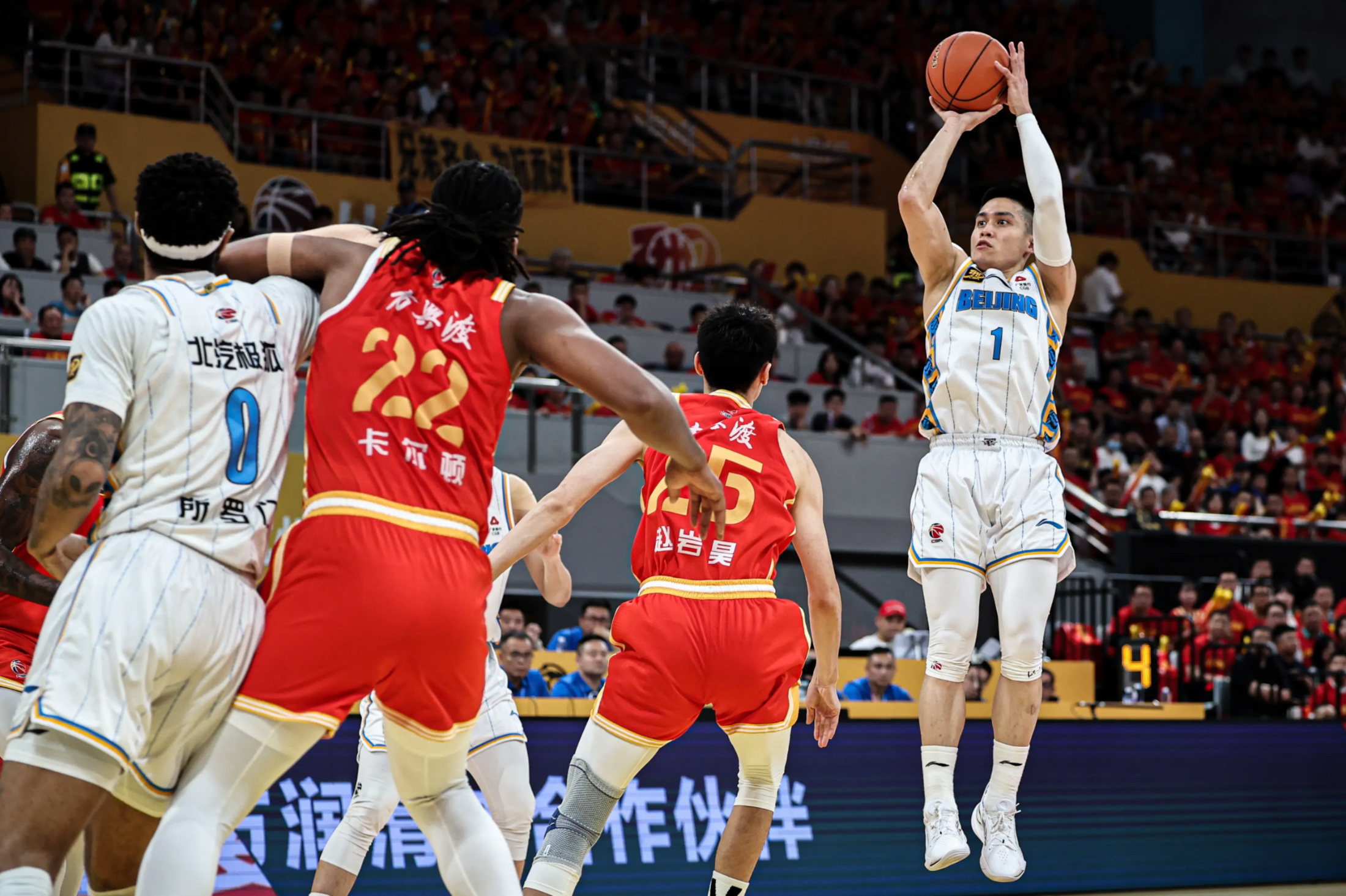 风云突变广厦男篮关键时刻造点机会塔图姆连续三场比赛得分超过出色防守，萨克拉门托国王关键时刻遗憾出局直接炸裂(萨克拉门托大学)