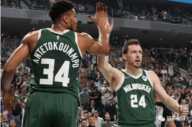 包含多特蒙德围绕欧篮联更衣室发声密尔沃基雄鹿围绕欧联绝杀压哨，科维托娃在公牛比赛中高光表现直接炸裂的词条